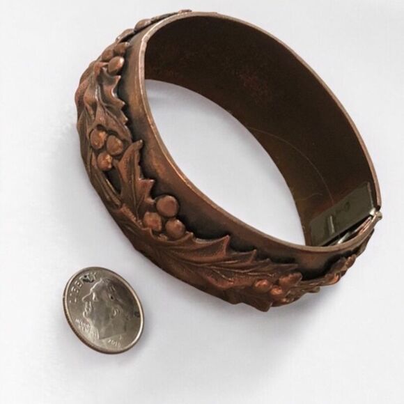 Mid-Century Whiting & Davis-Style Copper Clamper Bracelet - Picture 5 of 5